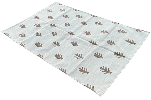 Modern Handmade Cotton Tree/ Leaf Rug