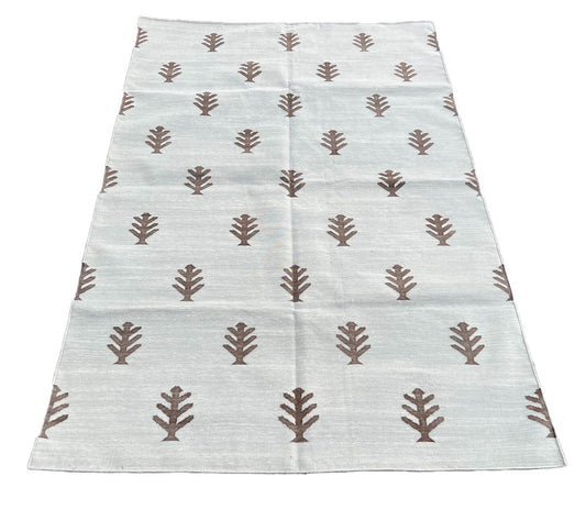 Modern Handmade Cotton Tree/ Leaf Rug