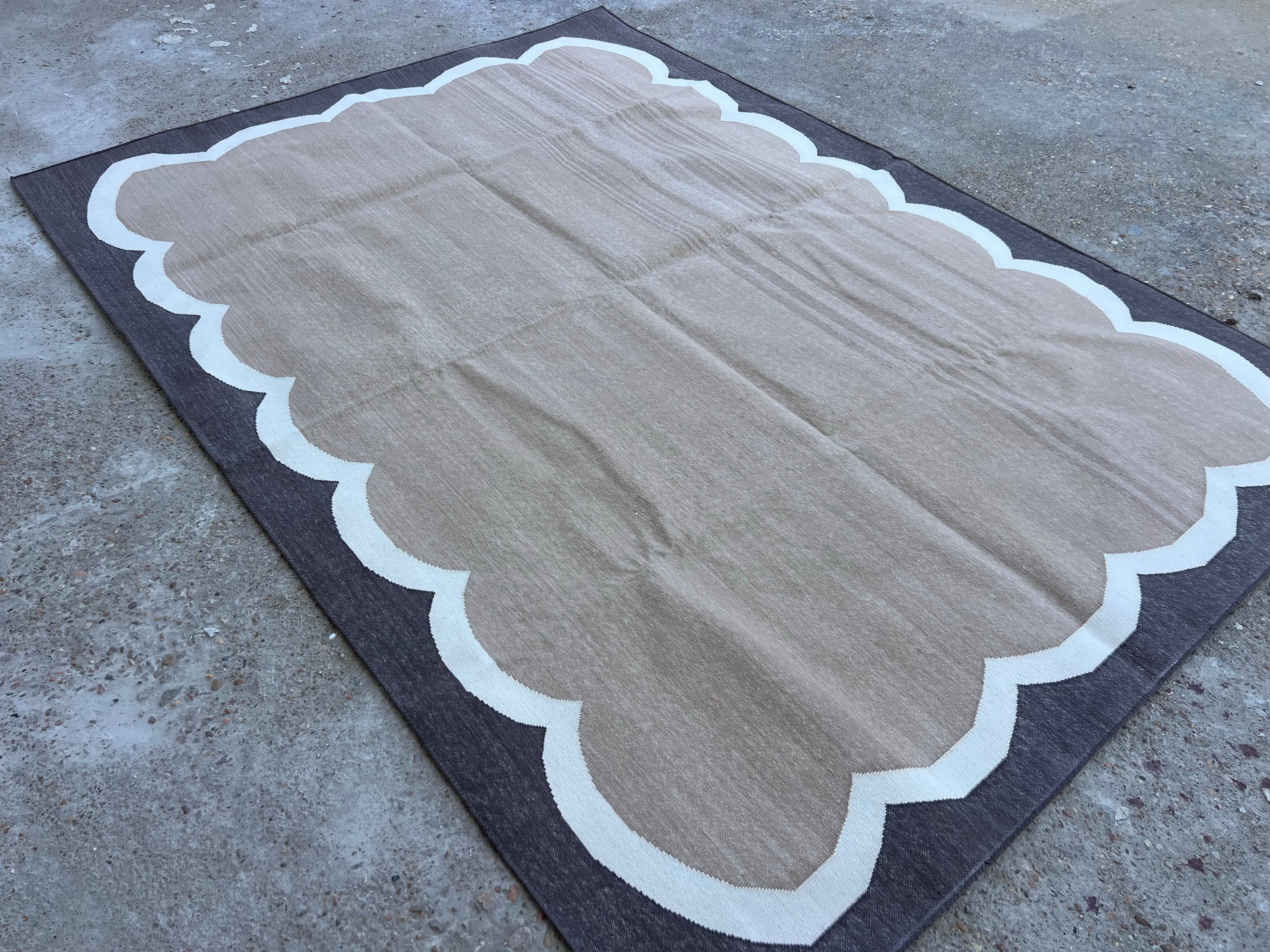 Modern Handmade Cotton Beige, Cream and Coffee Brown Scalloped Rug-6796
