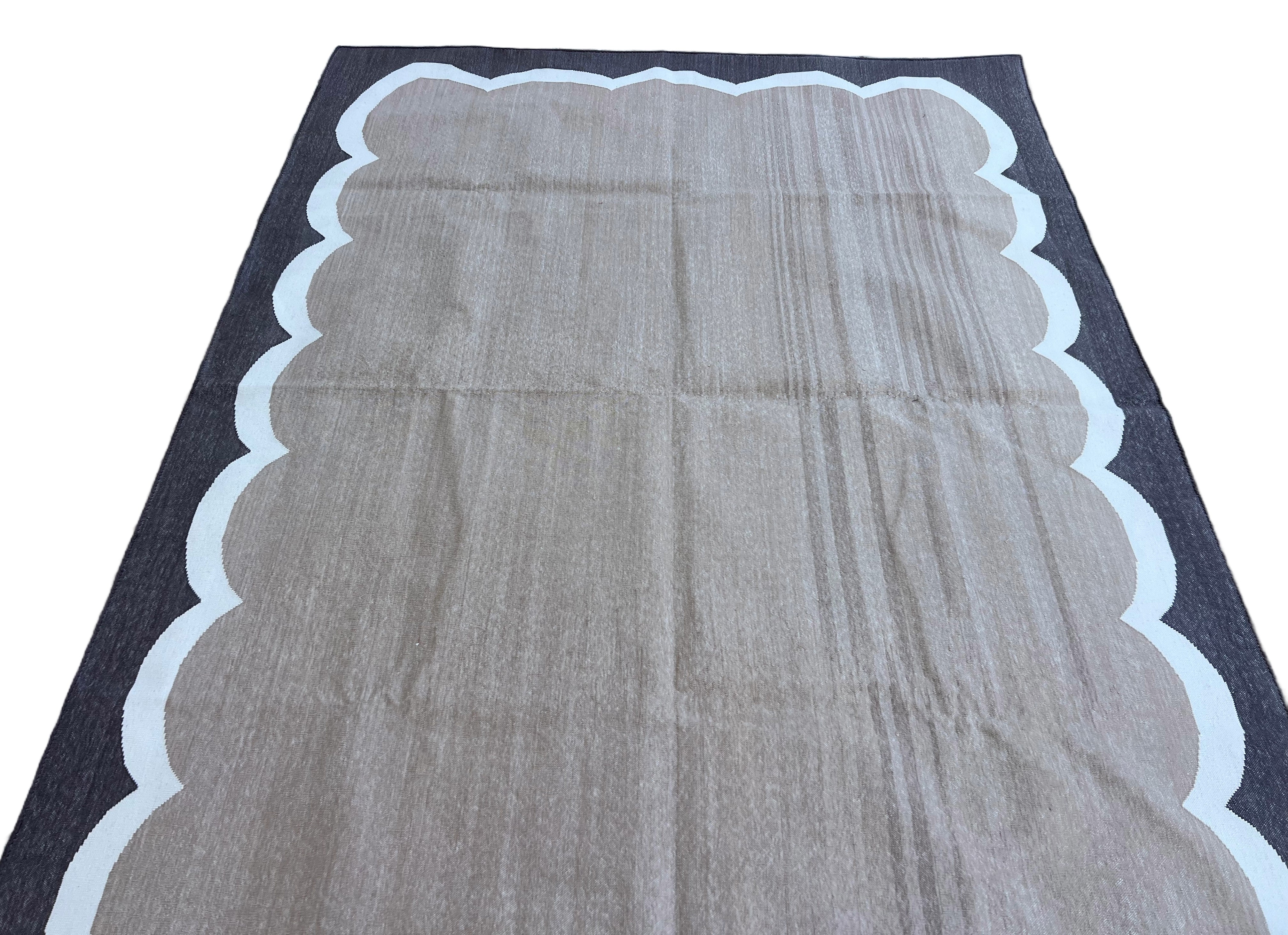 Modern Handmade Cotton Beige, Cream and Coffee Brown Scalloped Rug-6796