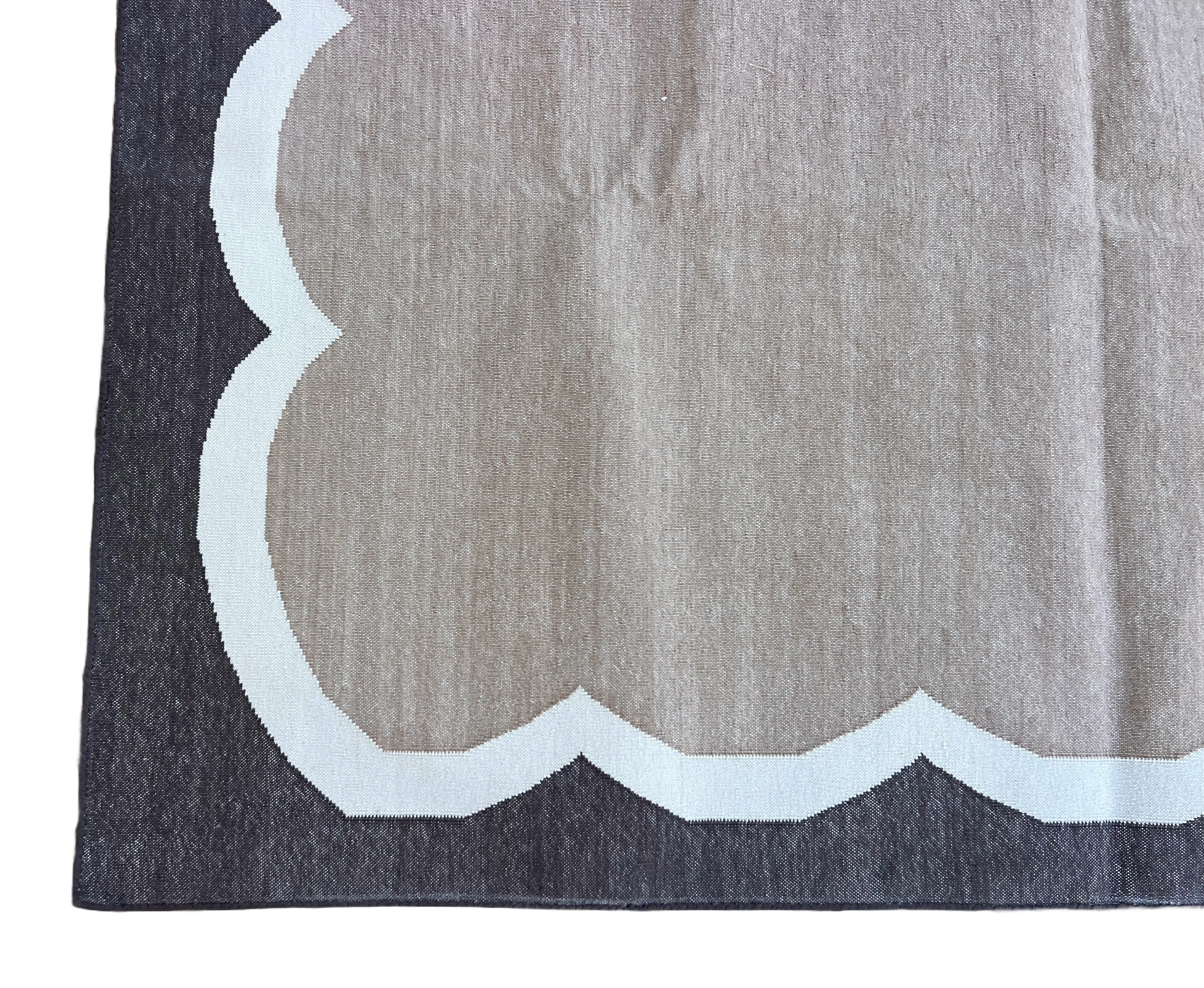 Modern Handmade Cotton Beige, Cream and Coffee Brown Scalloped Rug-6796