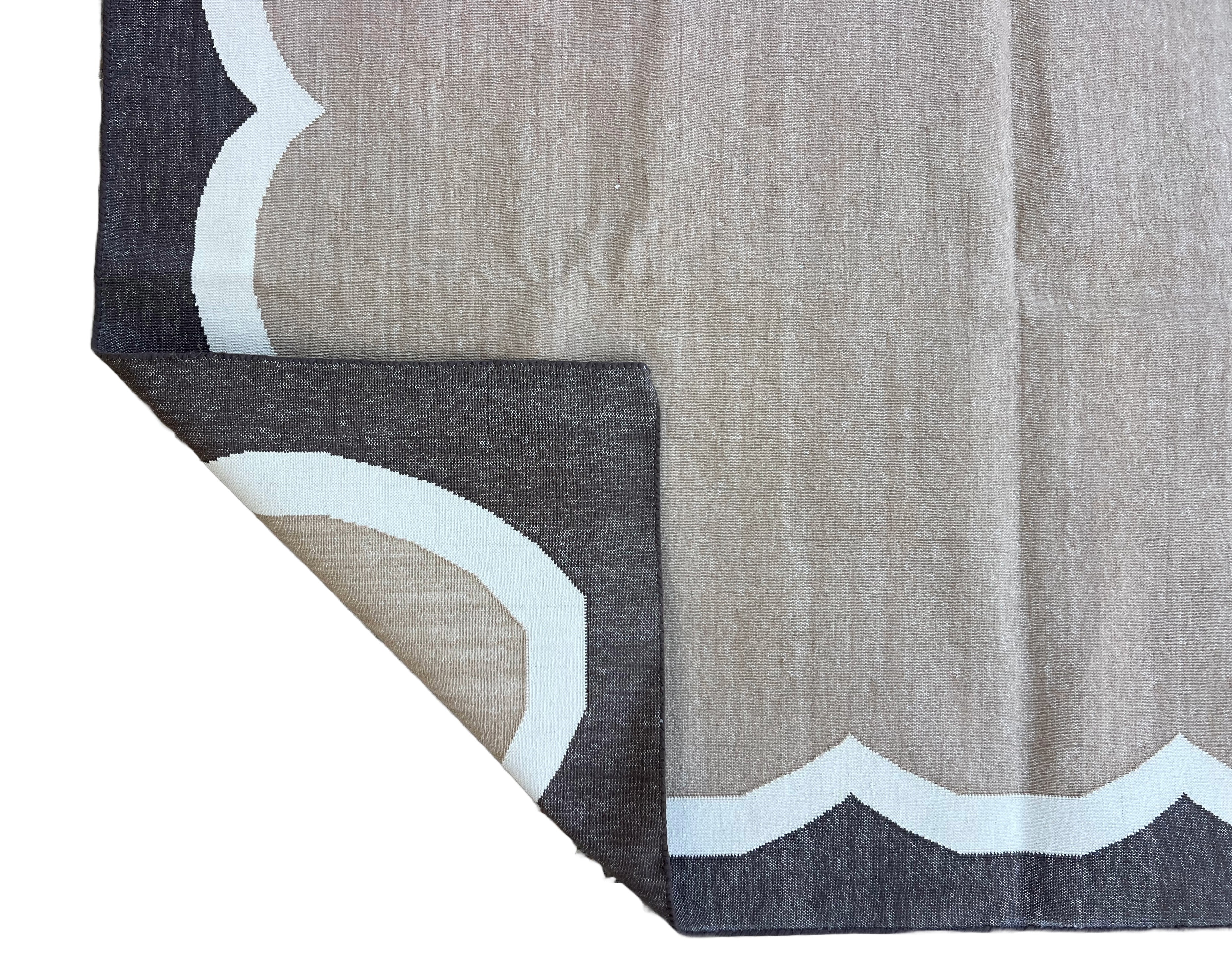 Modern Handmade Cotton Beige, Cream and Coffee Brown Scalloped Rug-6796