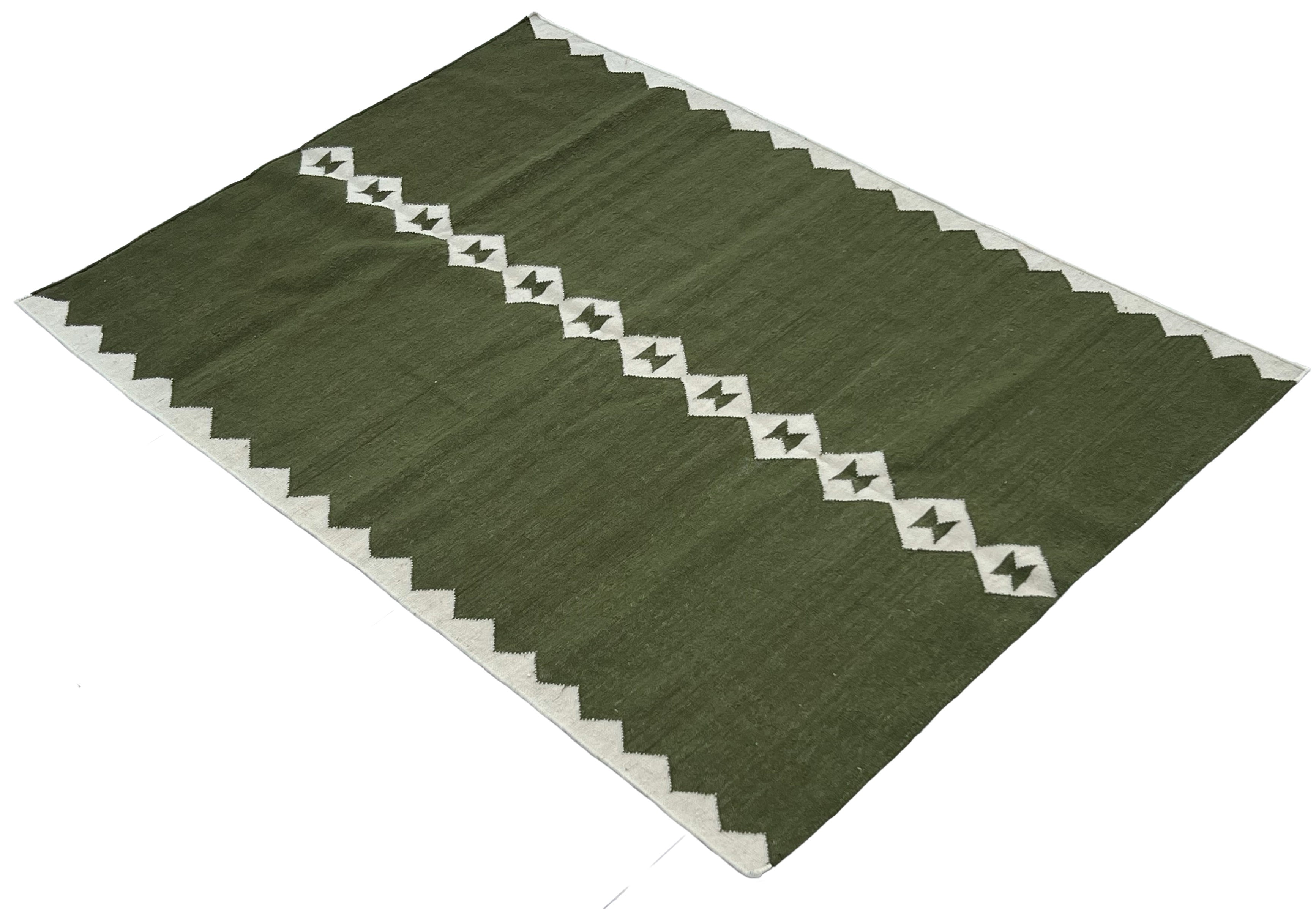 Modern Handmade Woolen Olive Green And White Diamond Rug-6845