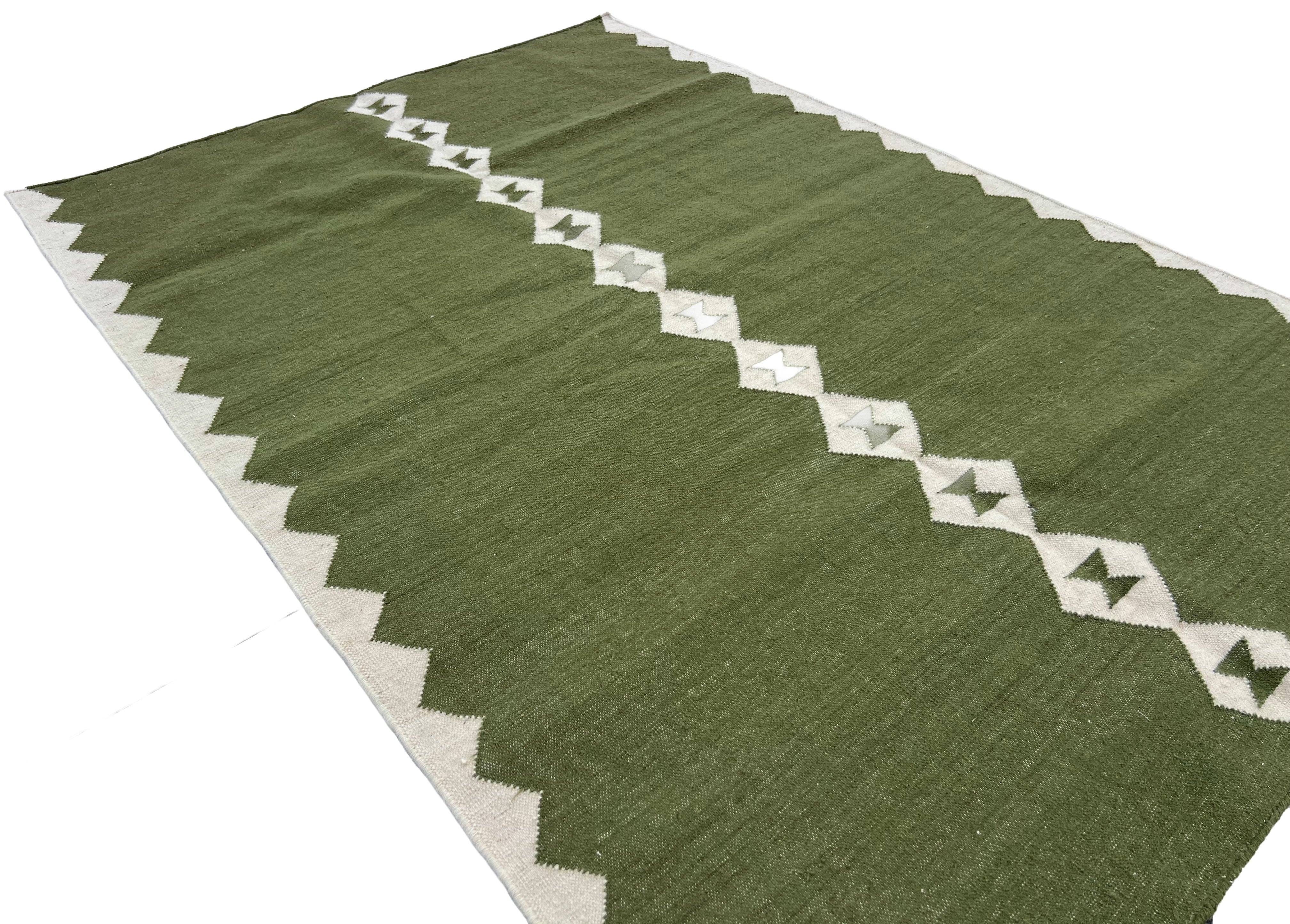 Modern Handmade Woolen Olive Green And White Diamond Rug-6845