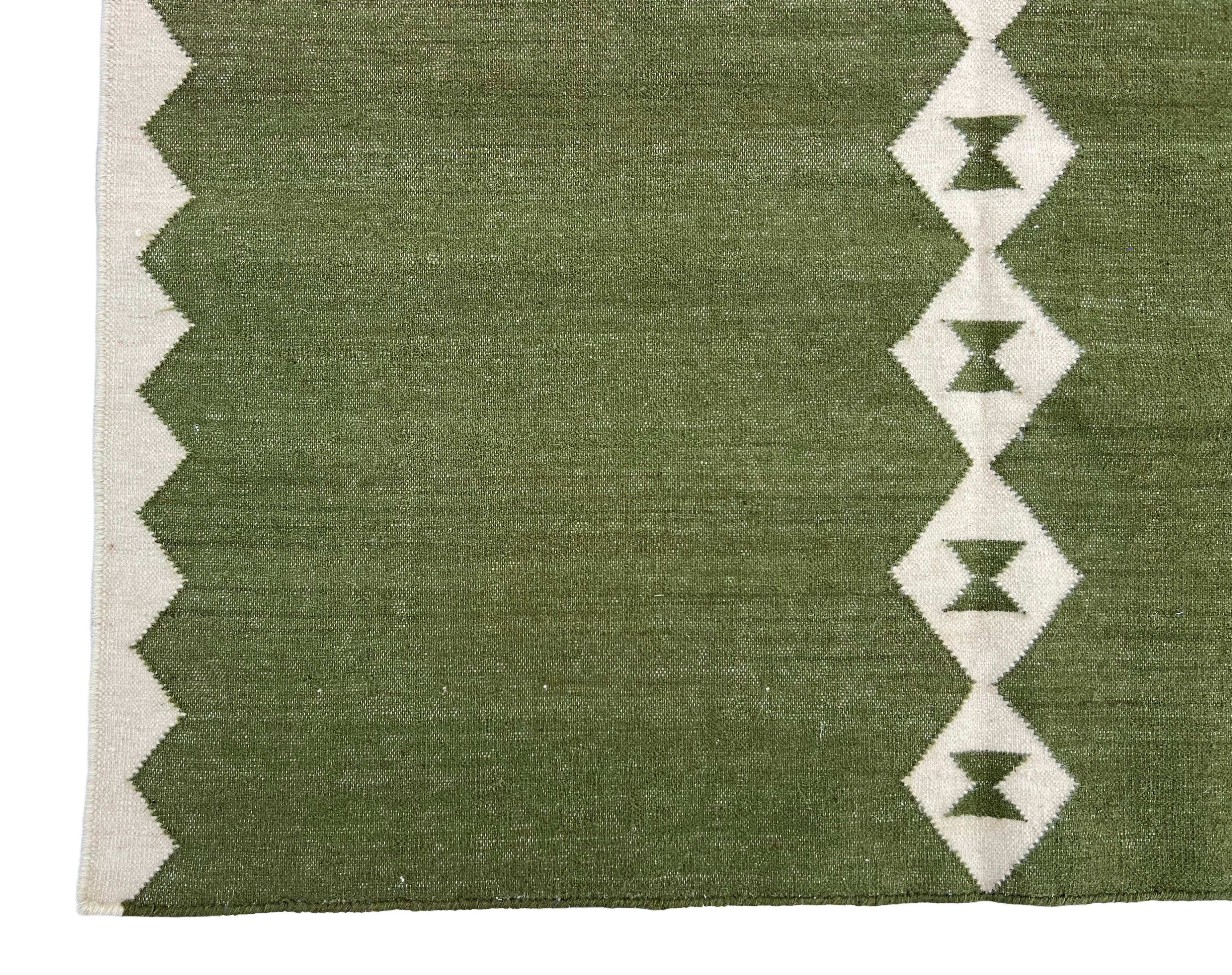Modern Handmade Woolen Olive Green And White Diamond Rug-6845