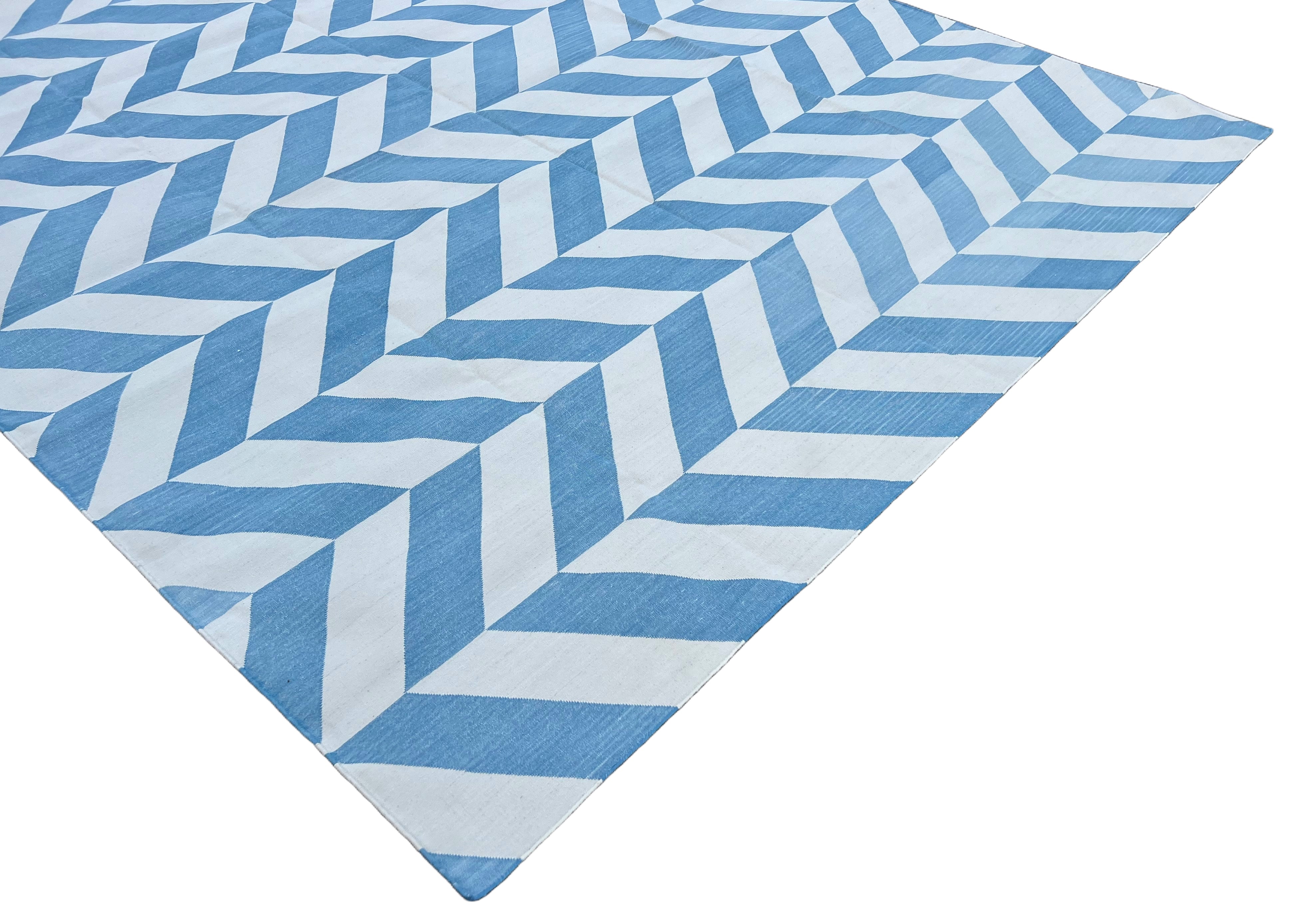 Modern Handmade Cotton Blue And White Zig Zag Striped Rug-6531