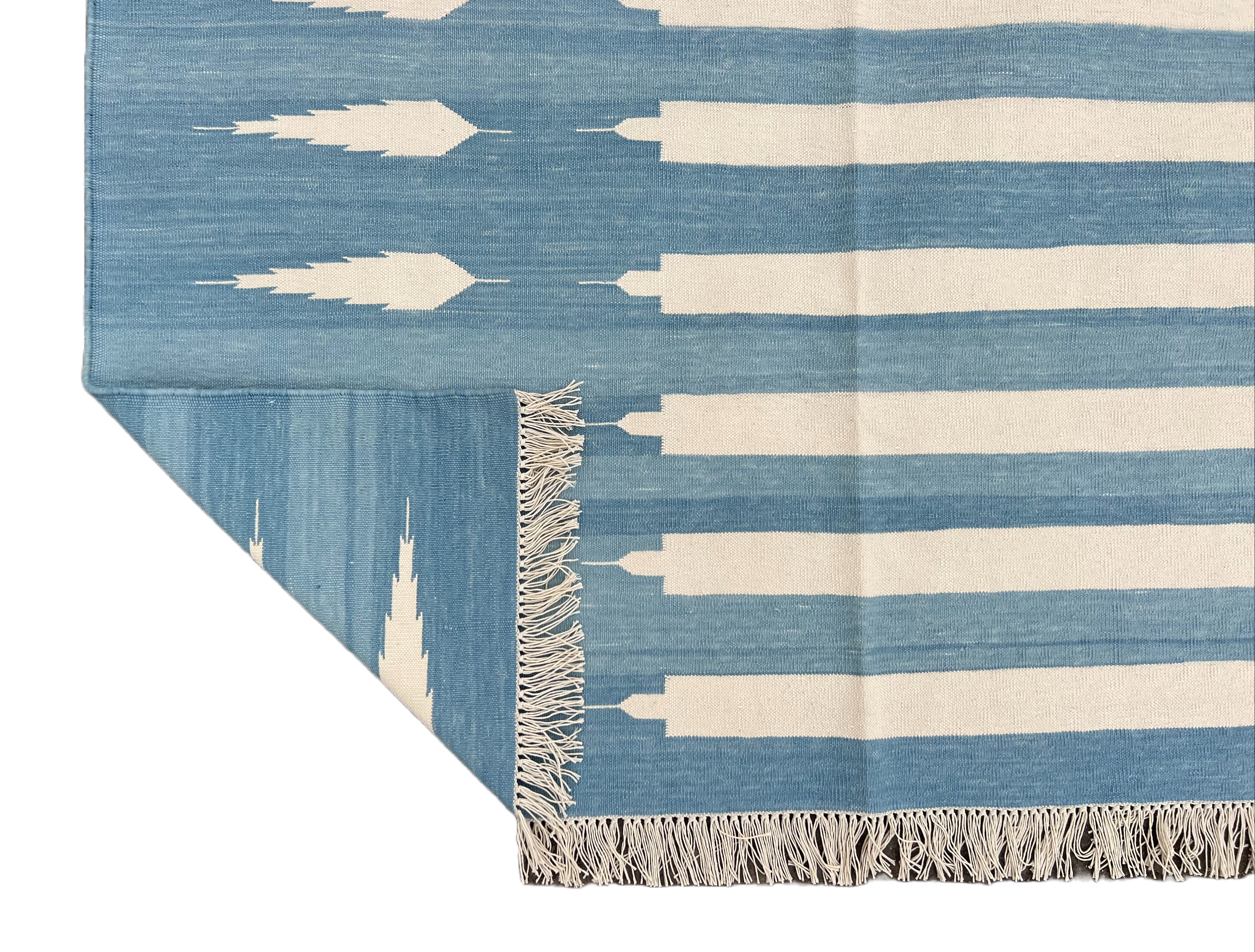 Modern Handmade Cotton Blue And White Arrow Striped Rug-6463