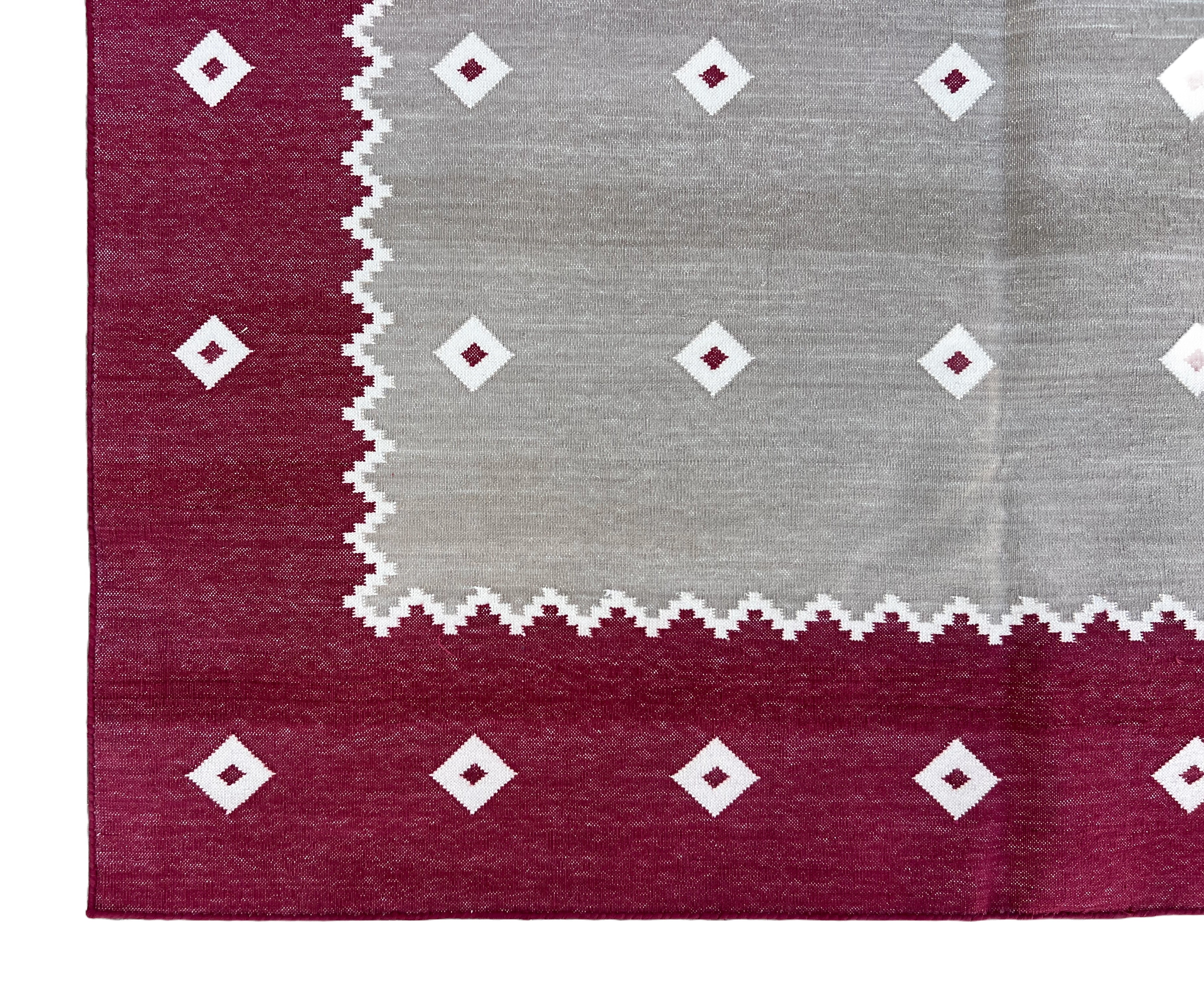 Modern Handmade Cotton Area Flat Weave Rug, Beige, Cream And Pink Diamond Indian Dhurrie-6728