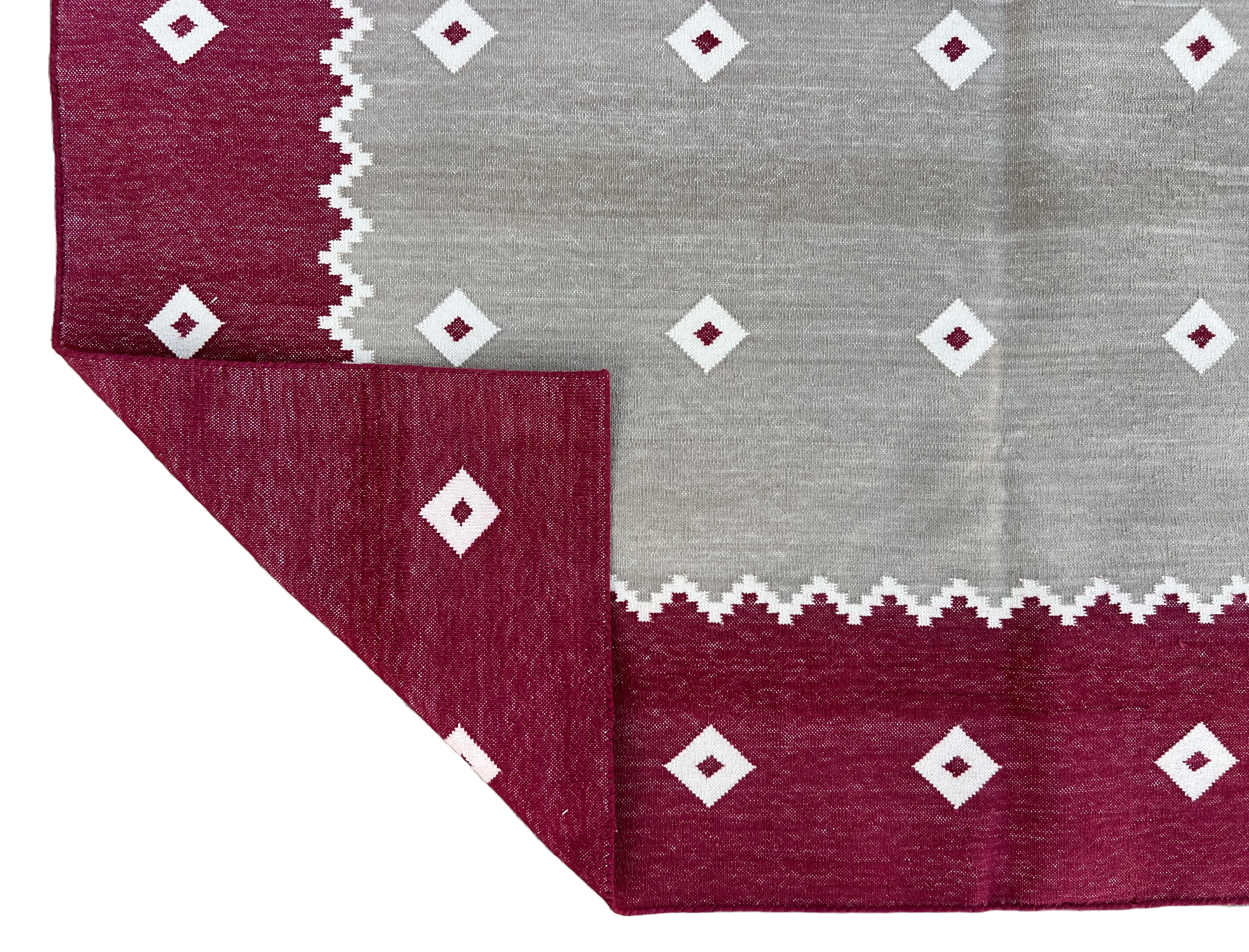 Modern Handmade Cotton Area Flat Weave Rug, Beige, Cream And Pink Diamond Indian Dhurrie-6728