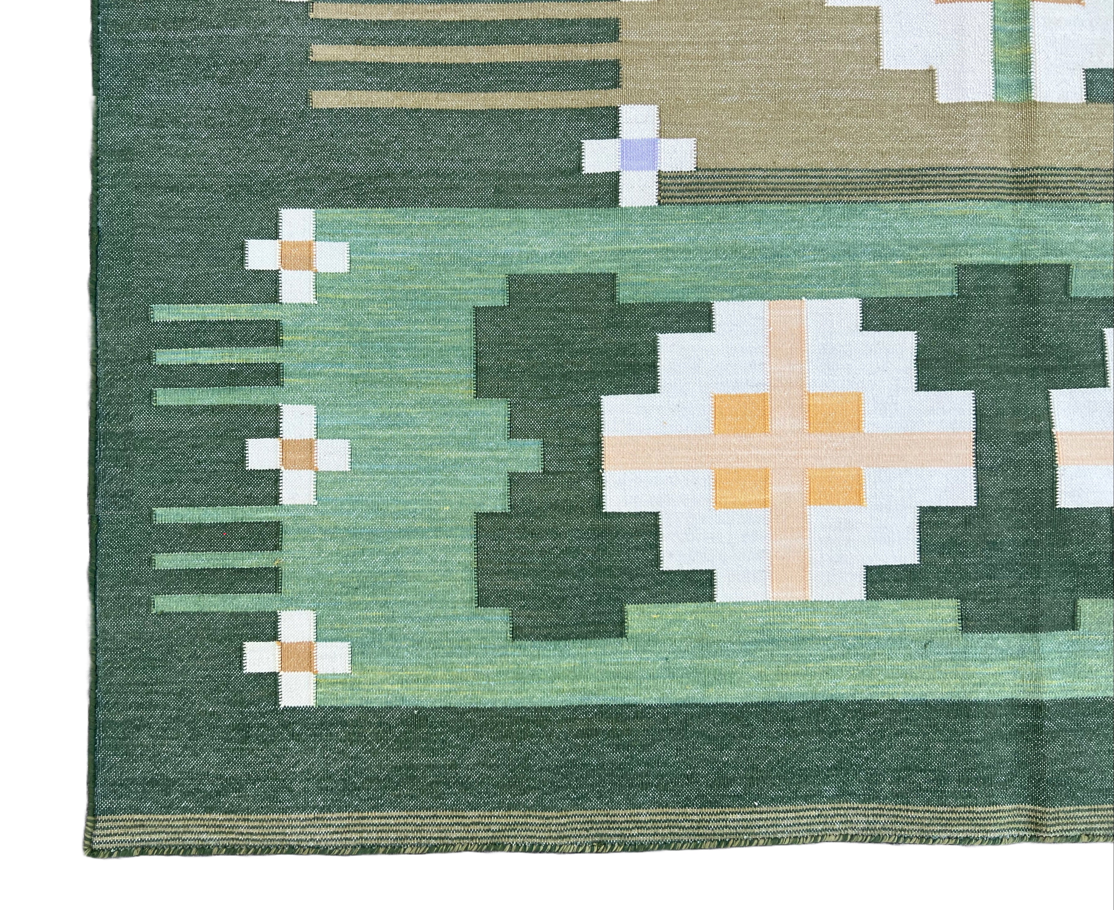 Modern Handmade Cotton Area Flat Weave Rug, Natural Vegetable Dyed, Green Geometric Indian Dhurrie