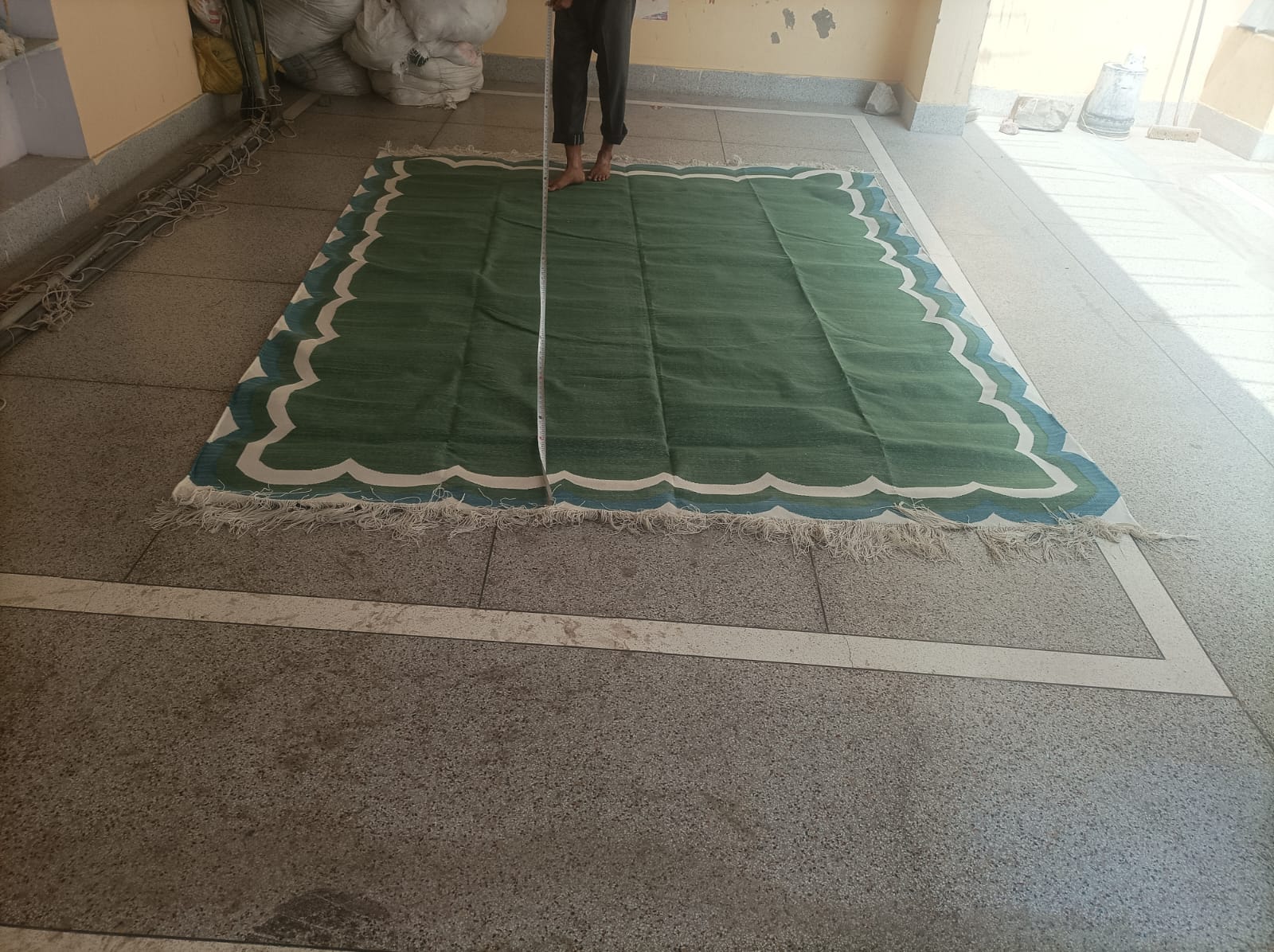 Modern Handmade Cotton Forest Green, Cream And Teal Blue 4 Sided Scalloped Rug-9670
