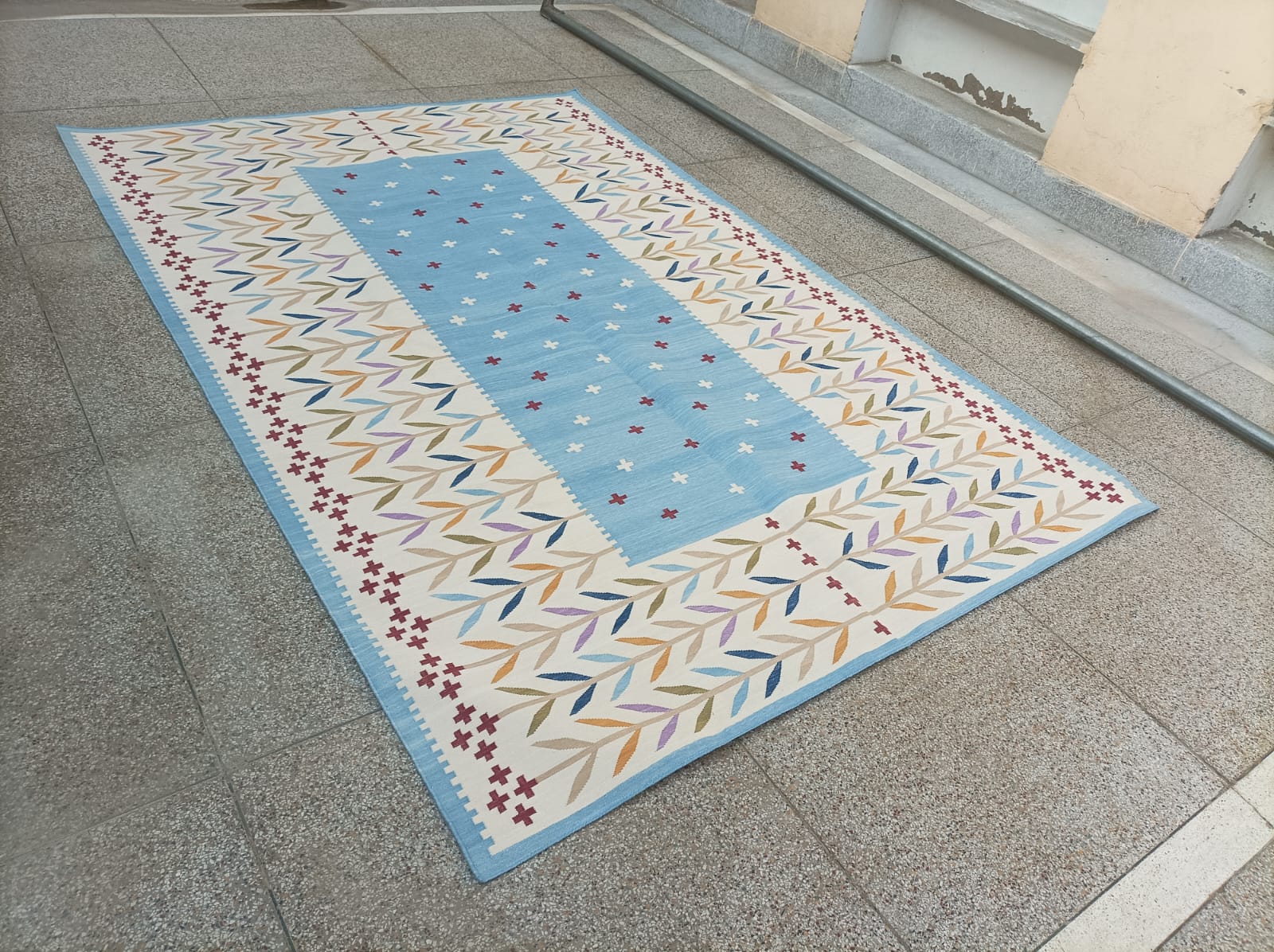 Modern Handmade Cotton Area Flat Weave Rug, Sky Blue And Cream Leaf Indian Dhurrie-6779