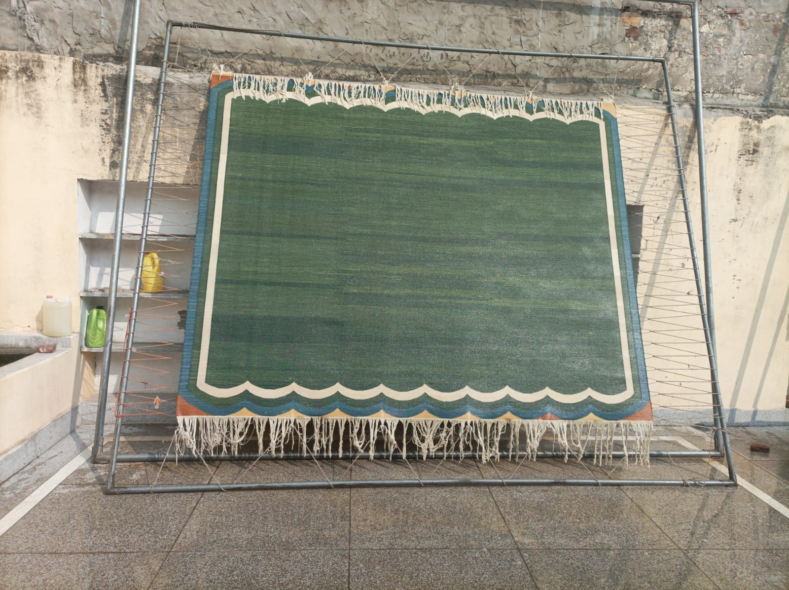 Modern Handmade Cotton Green, Cream and Teal Blue Scalloped Rug-9662