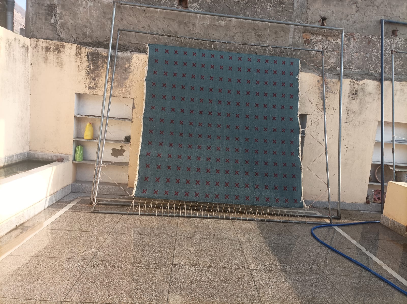 Modern Handmade Woolen Turquoise Blue And Burgundy Cross Pattern Rug-6804