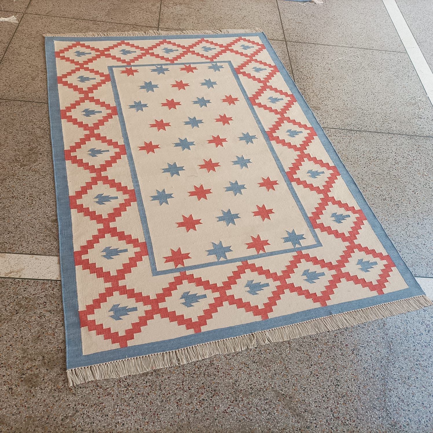 Custom Cotton White And Blue Star Rug for Alycia in Size 4'x6'