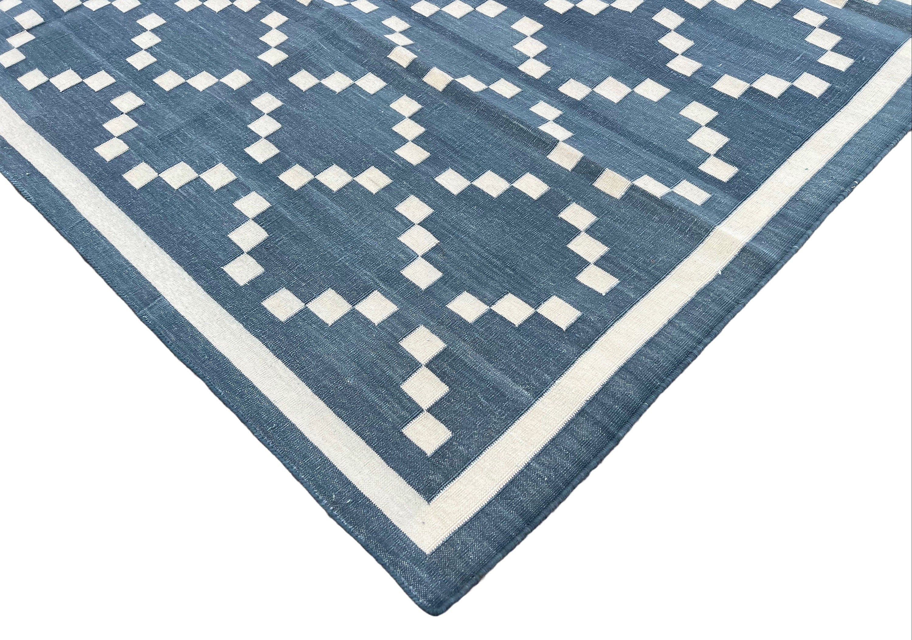 Modern Handmade Cotton Diamond/ Leaf Rug