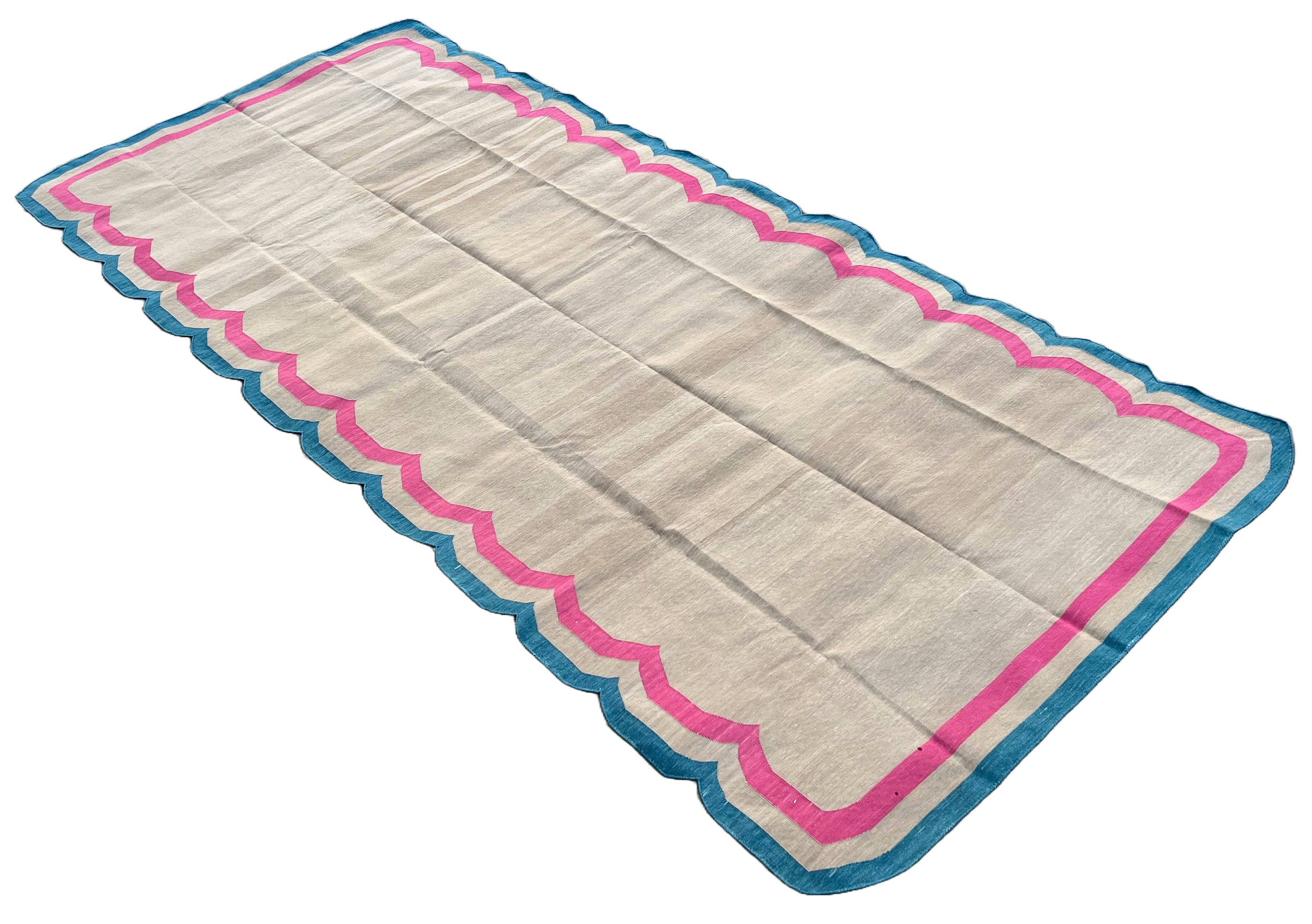 Modern Handmade Cotton Scalloped Rugs