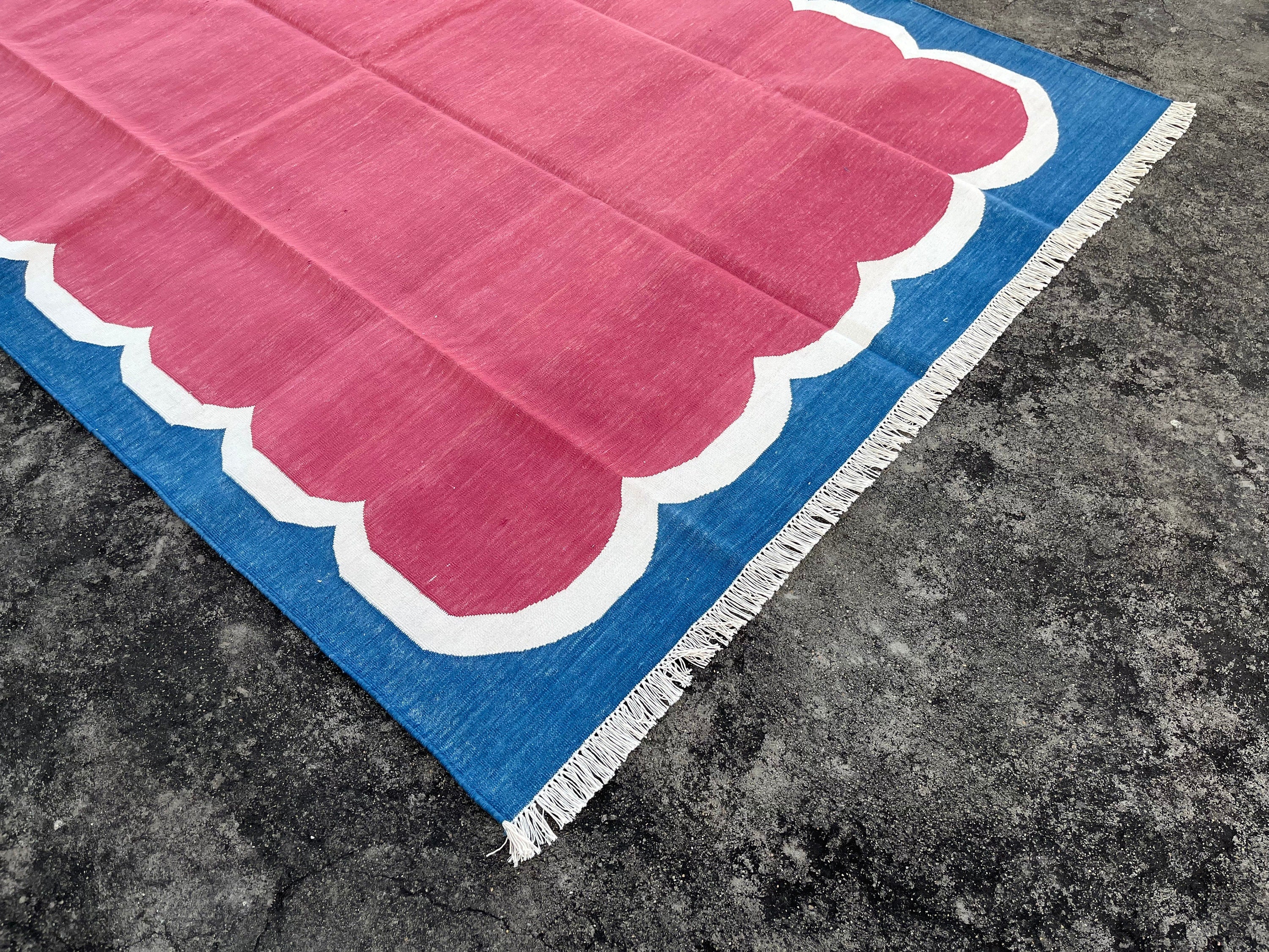 Modern Handmade Cotton Scalloped Rug