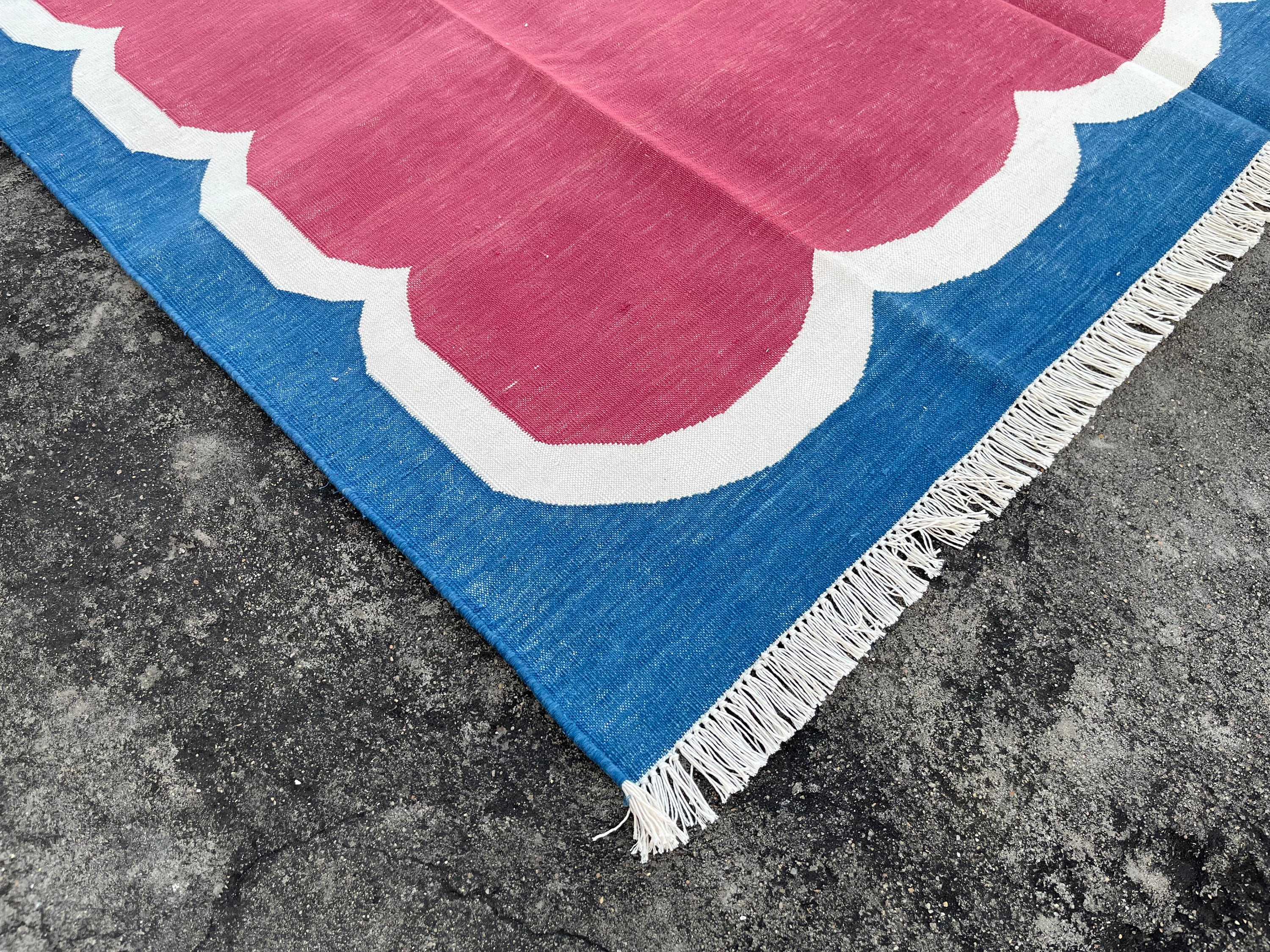 Modern Handmade Cotton Scalloped Rug