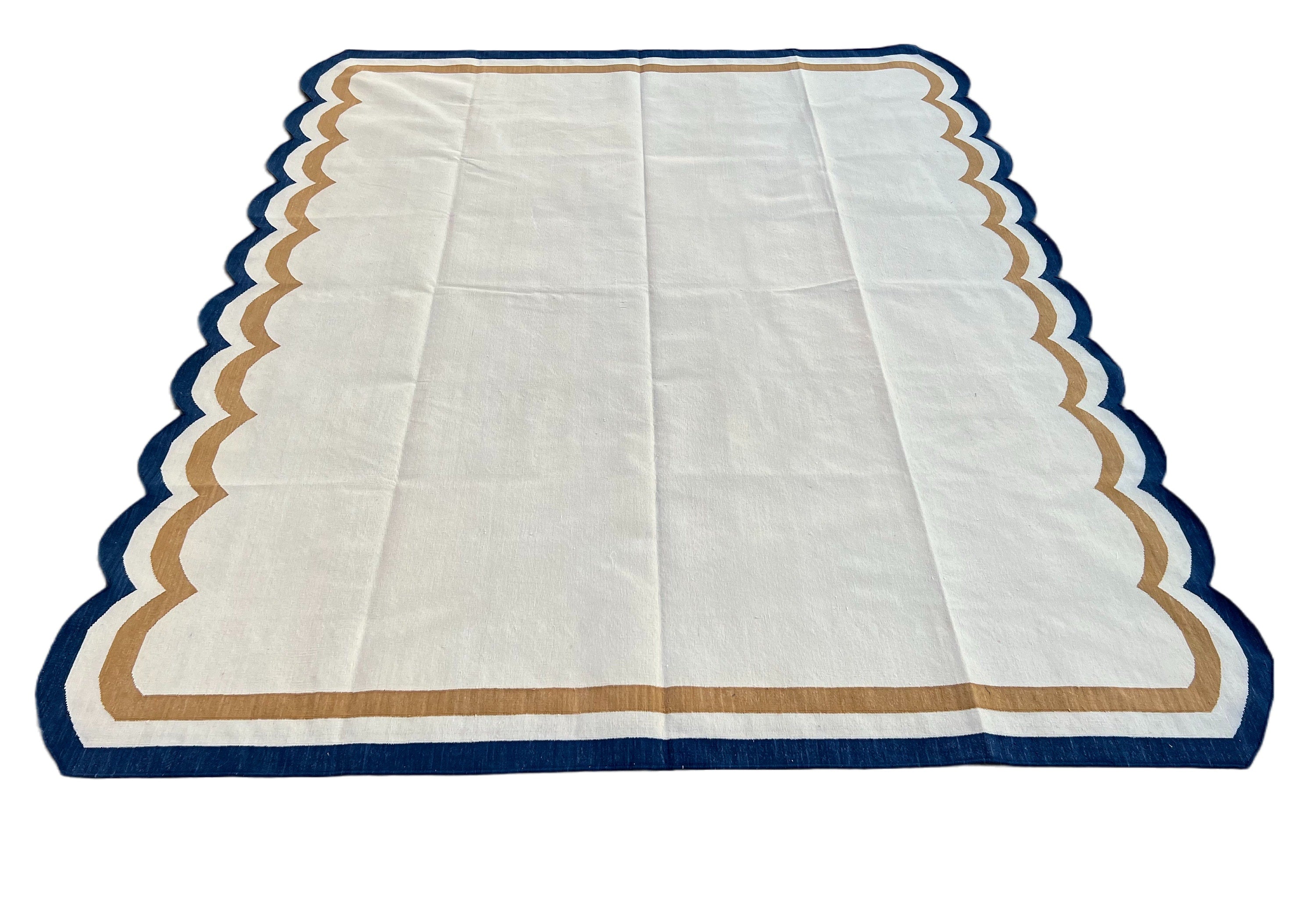 Modern Handmade Cotton Scalloped Rug