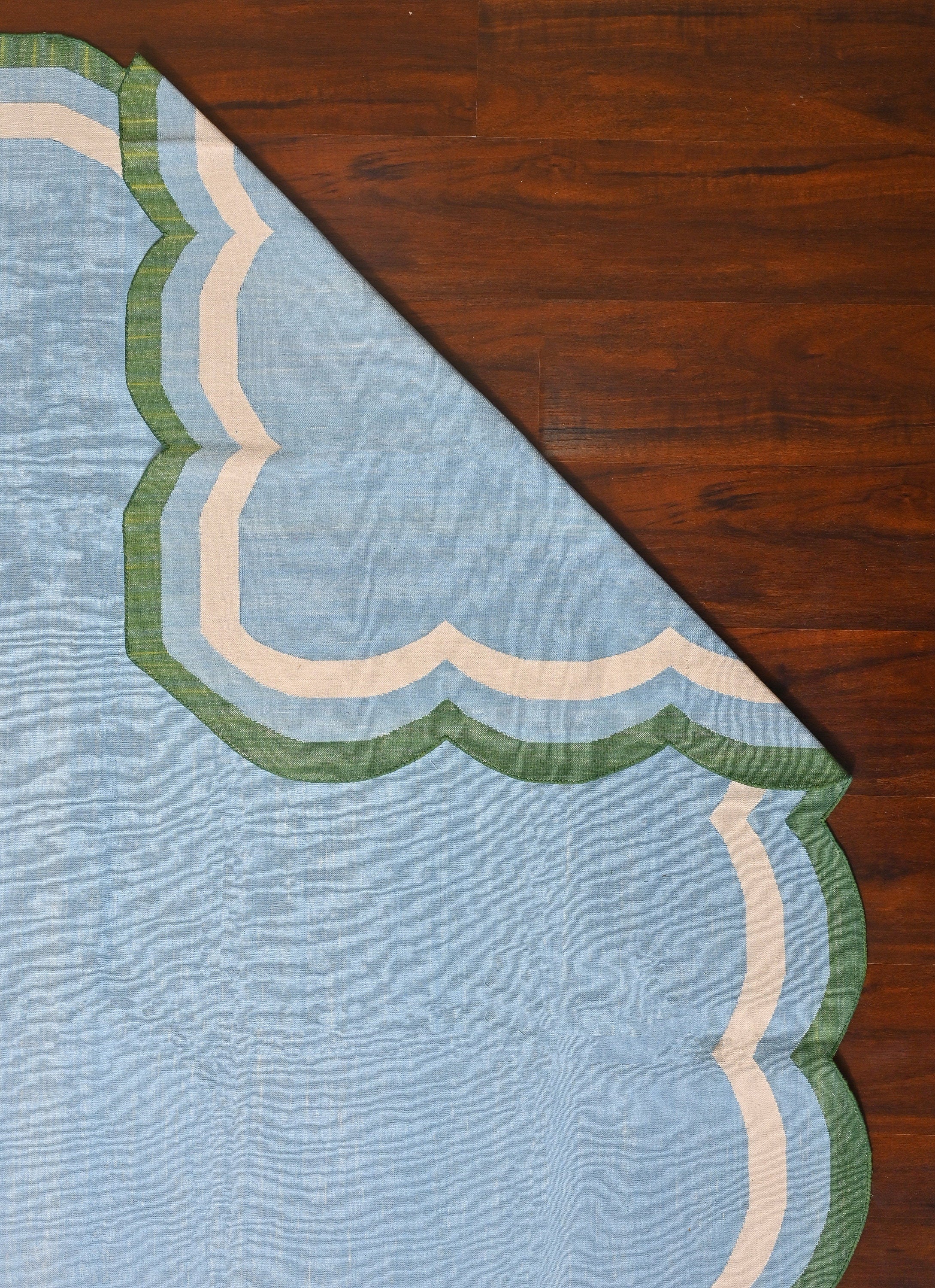 Modern Handmade Cotton Scalloped Rug