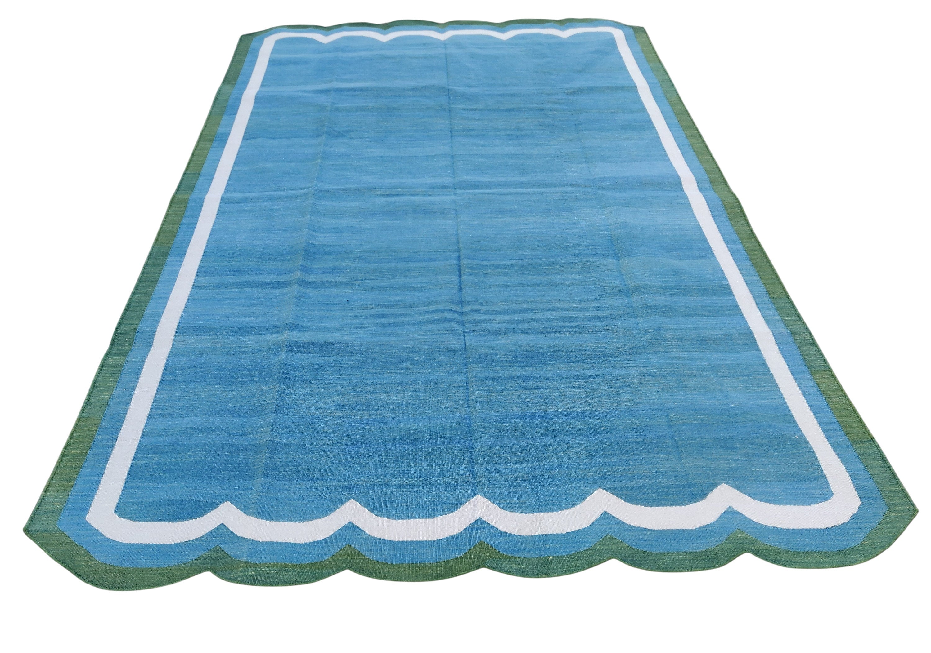 Modern Handmade Cotton Scalloped Rug