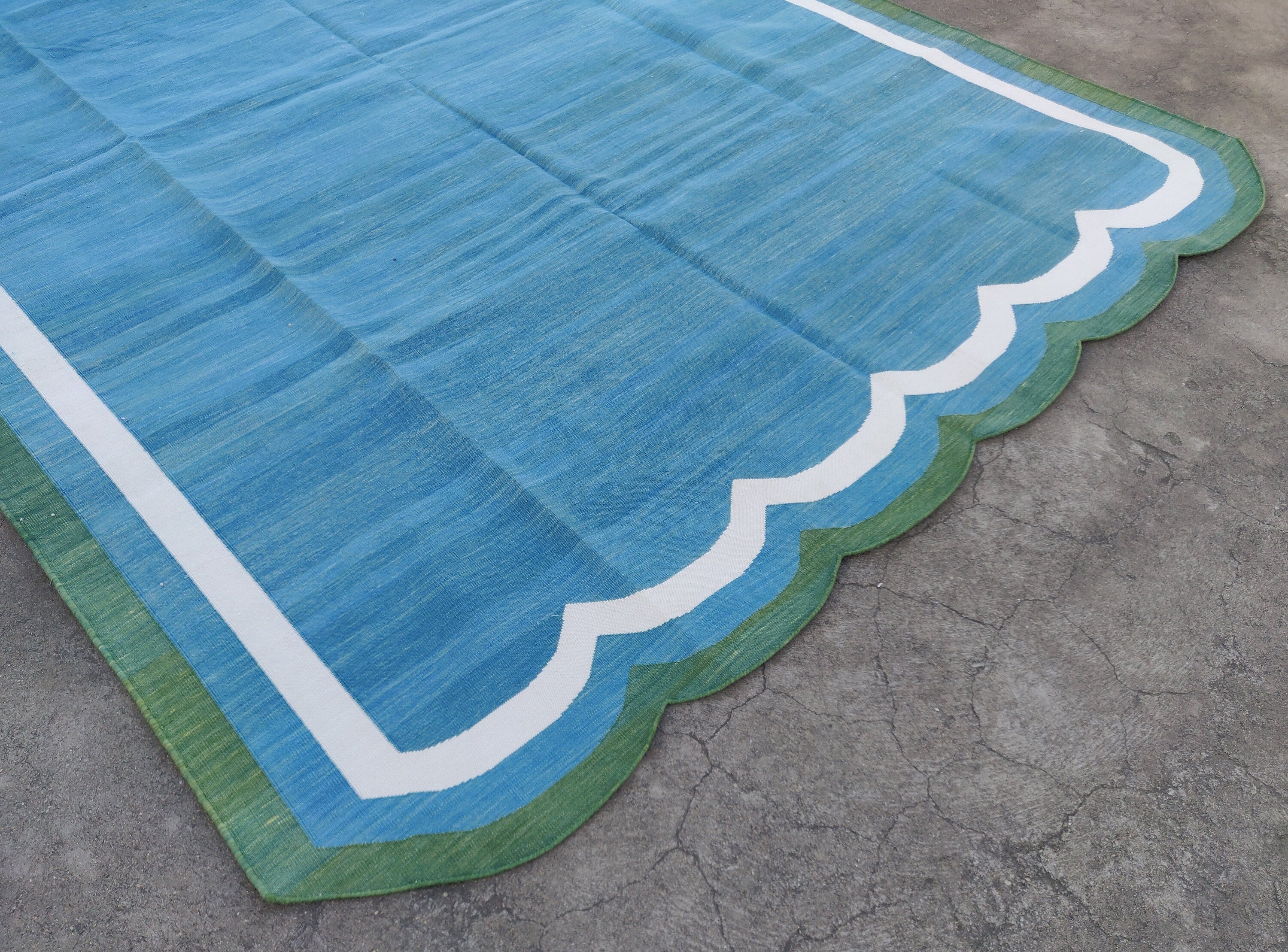 Modern Handmade Cotton Scalloped Rug