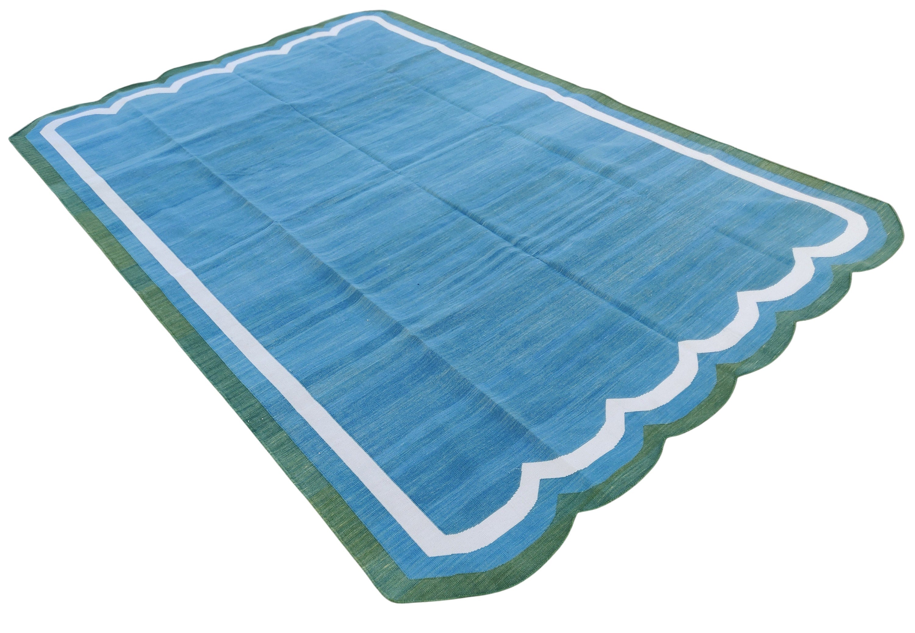 Modern Handmade Cotton Scalloped Rug