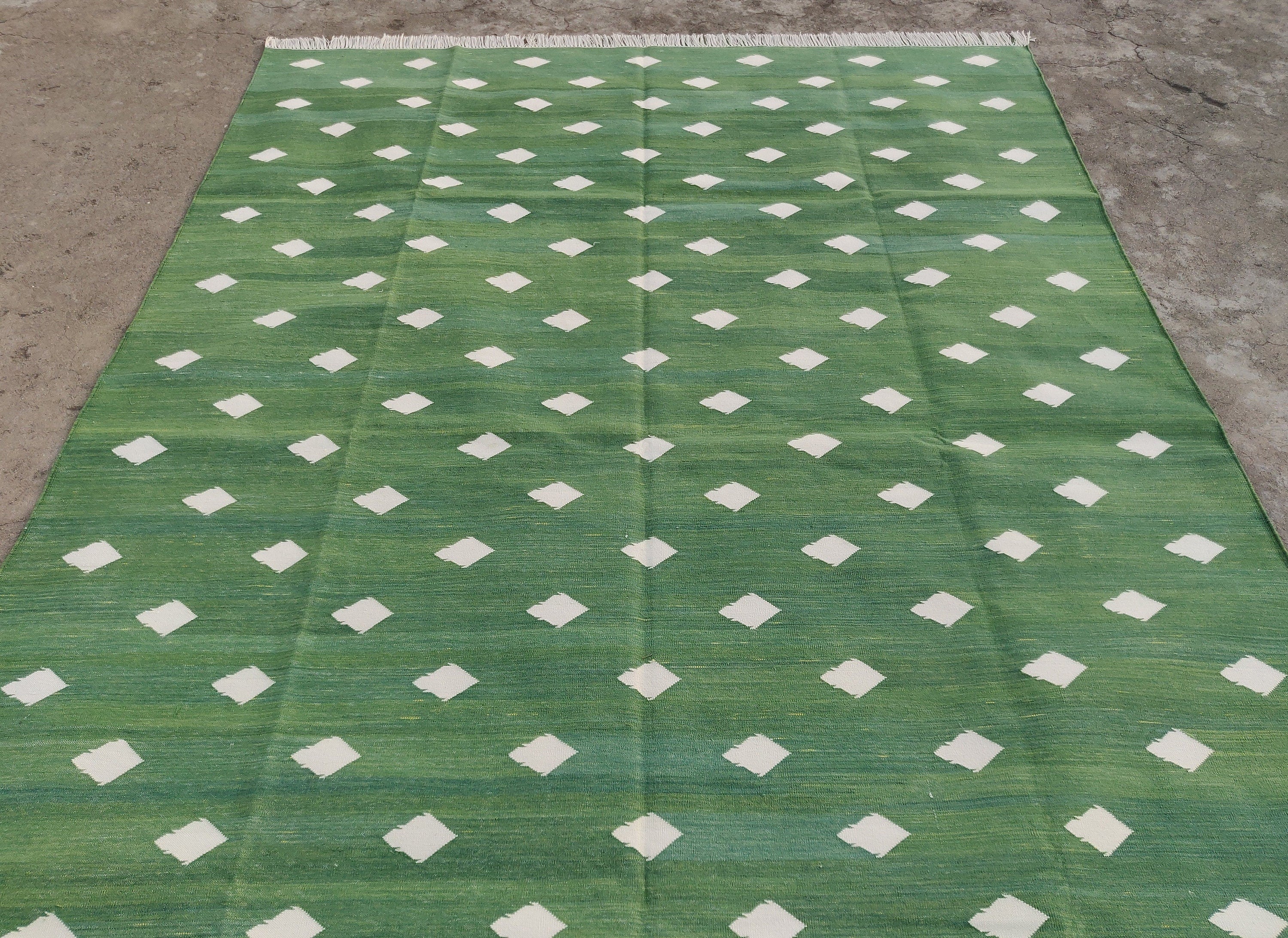 Modern Handmade Cotton Diamond/ Leaf Rug