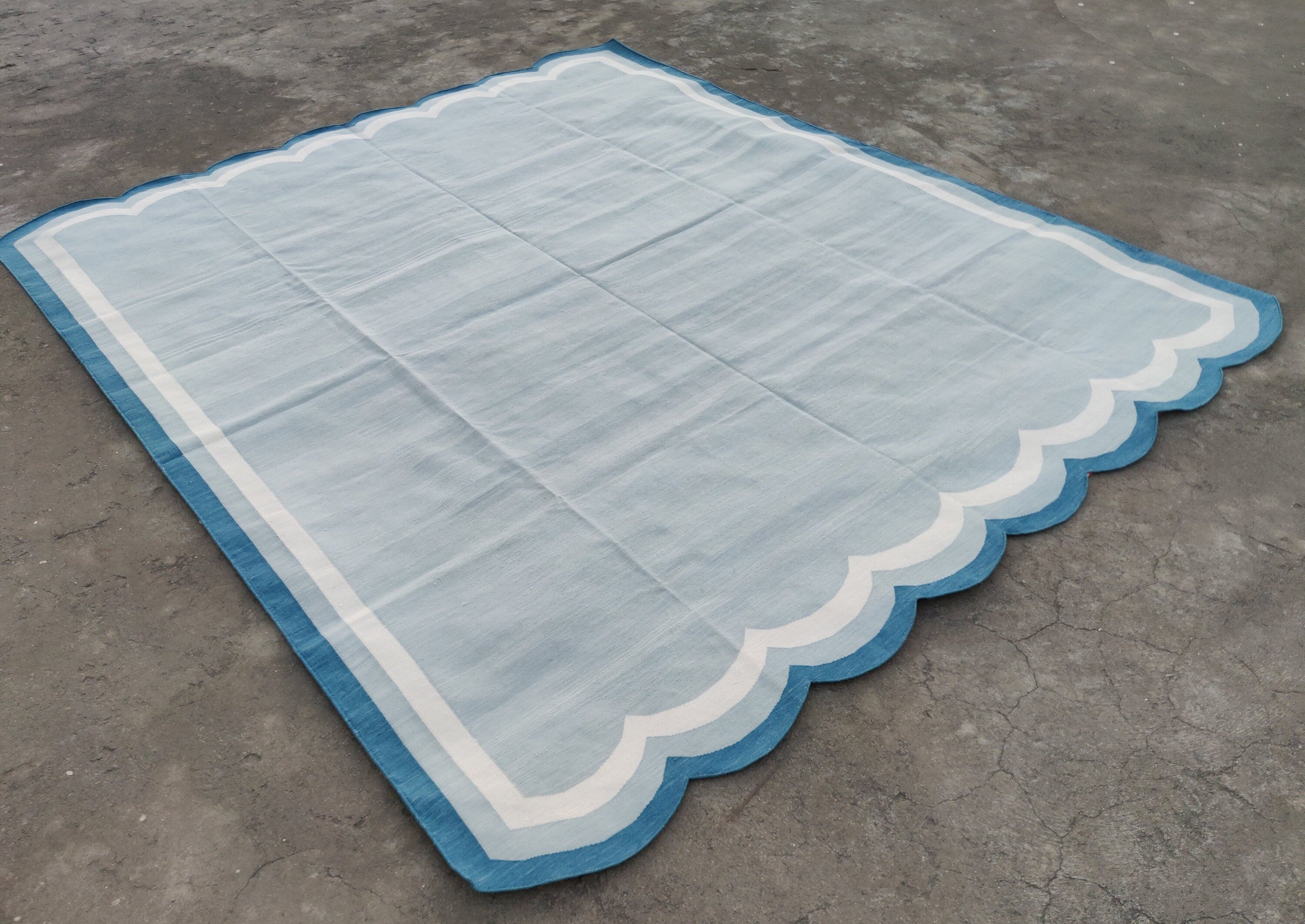 Modern Handmade Cotton Scalloped Rug