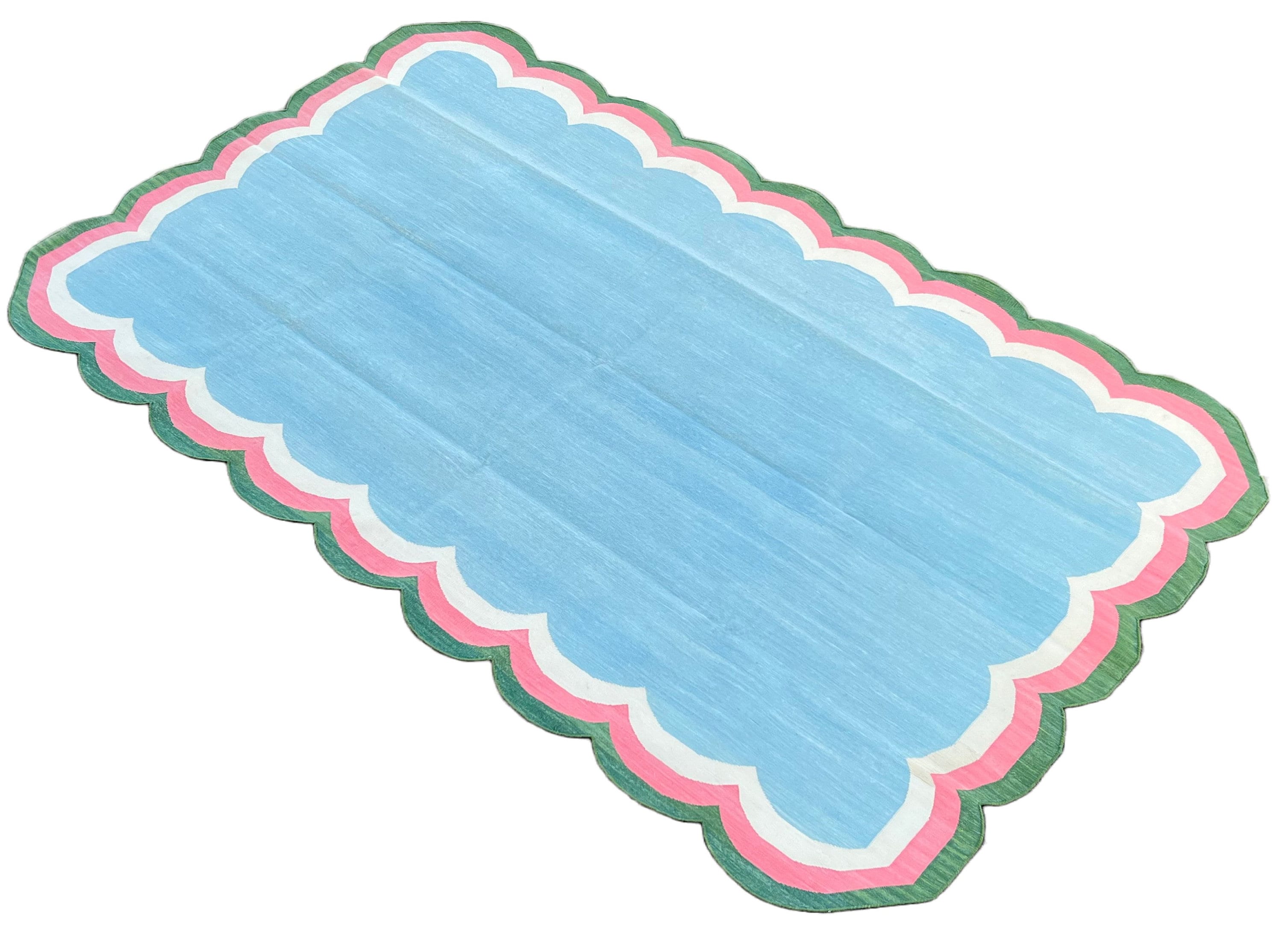 Modern Handmade Cotton Scalloped Rug