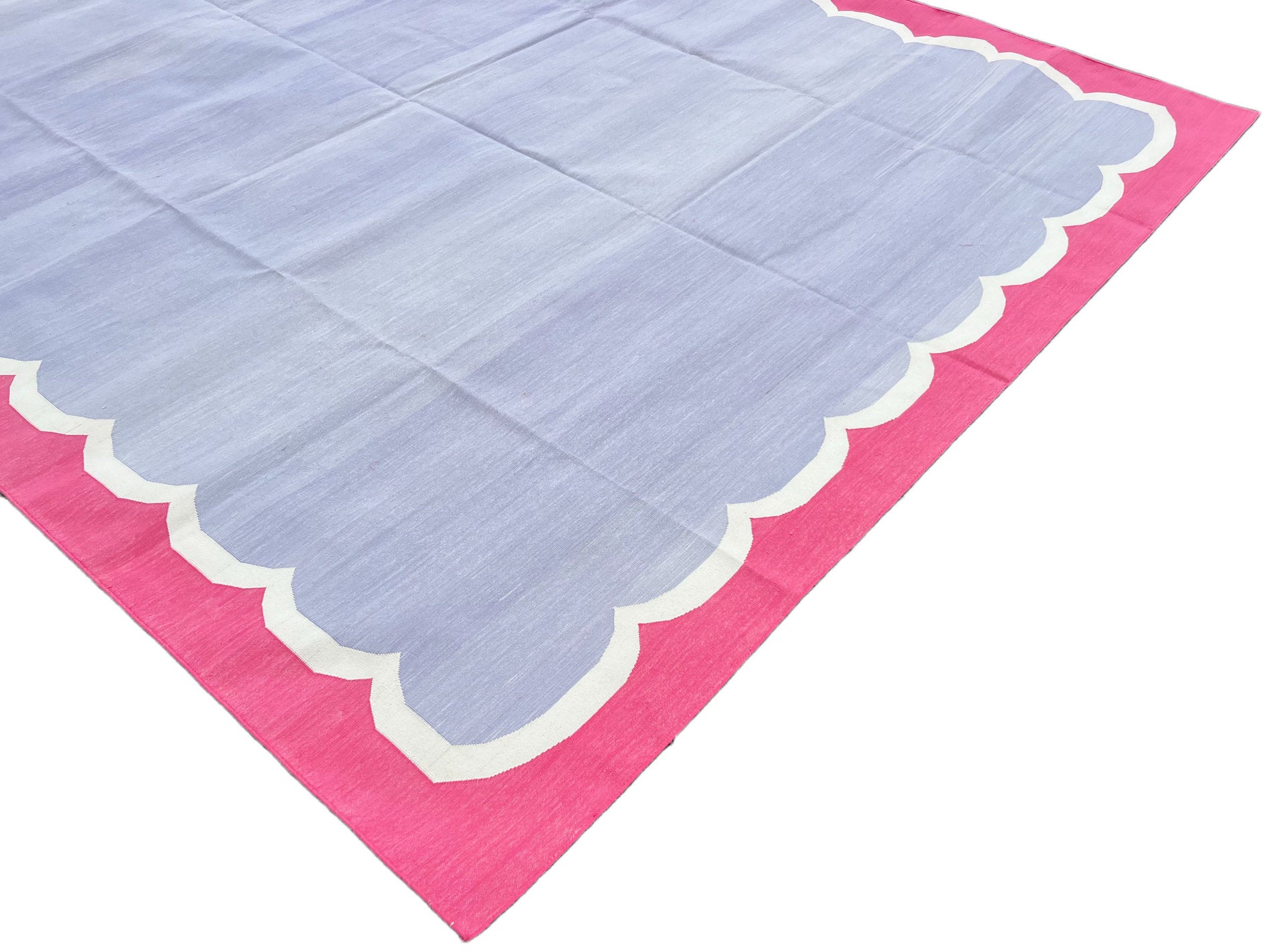 Modern Handmade Cotton Scalloped Rug