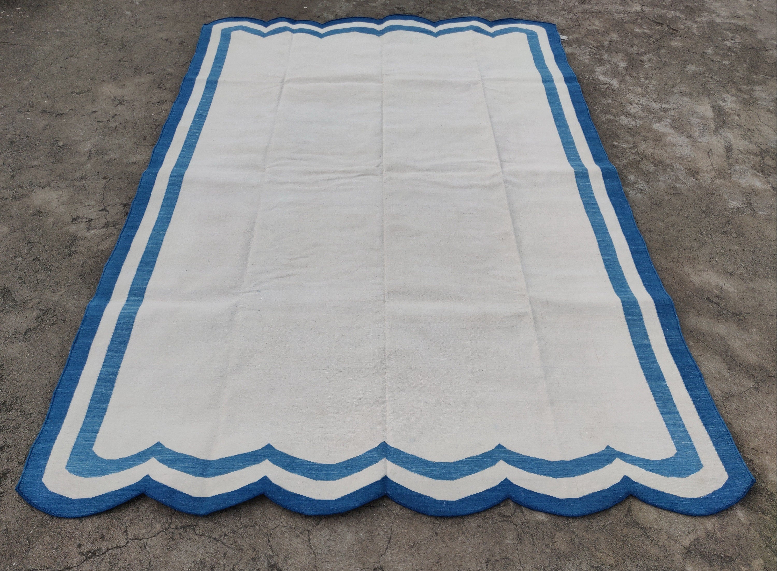 Modern Handmade Cotton Scalloped Rug