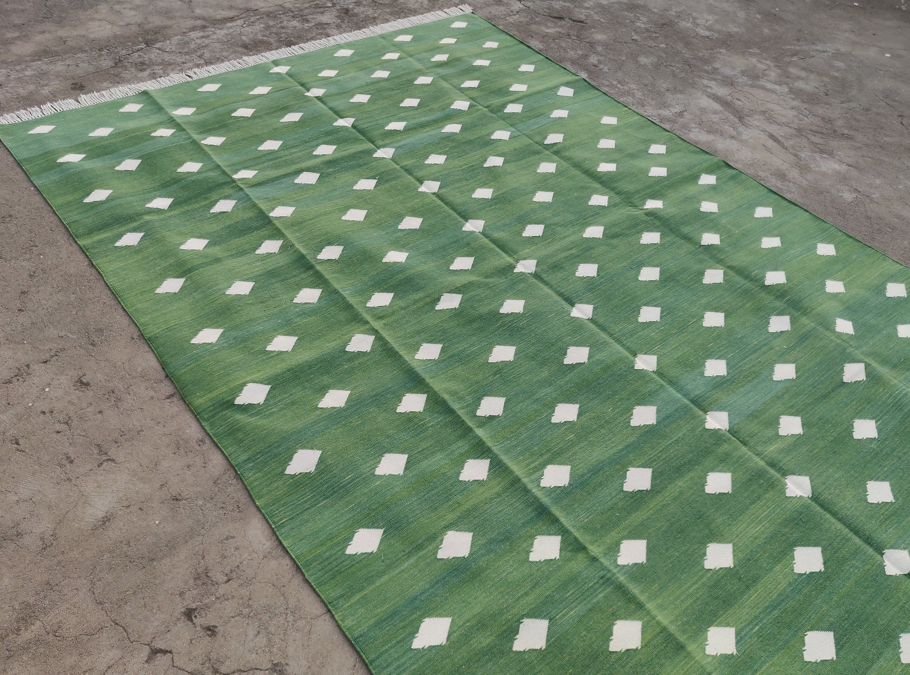 Modern Handmade Cotton Diamond/ Leaf Rug